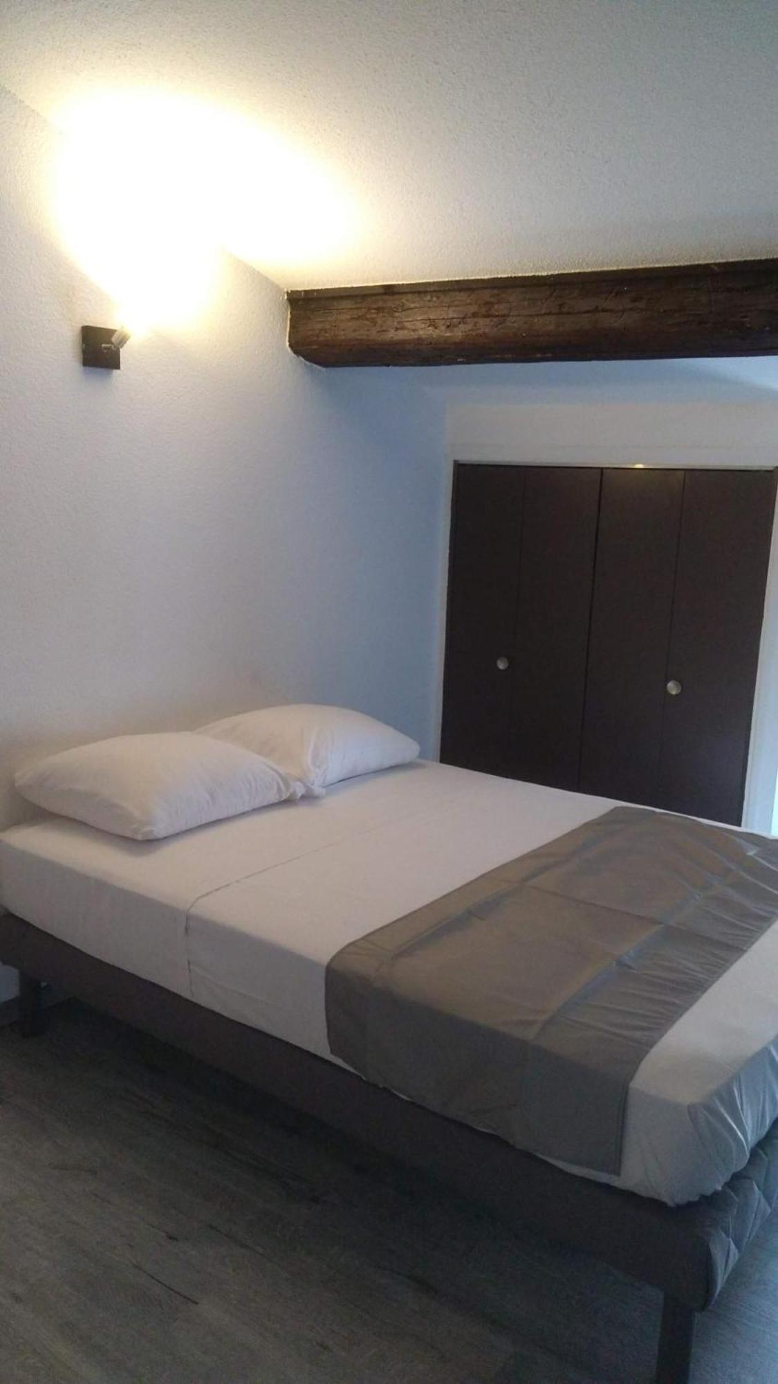 Center Hotel 2*